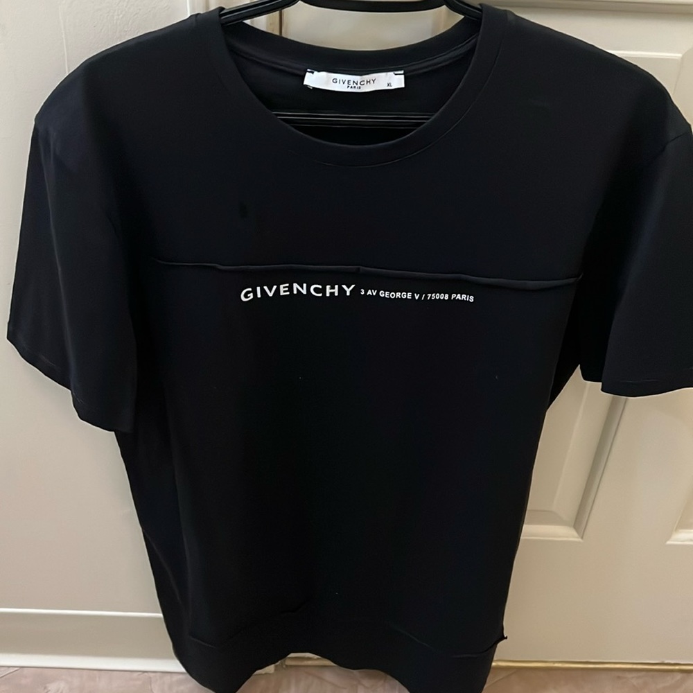 Givenchy used black t shirt